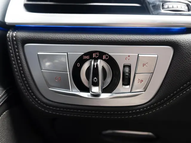 BMW 7 Serie 750Li xDrive 2022 Benzine 25