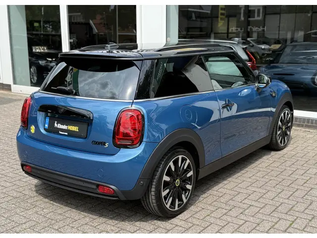 MINI Electric Cooper SE Classic 33 kWh 2022 Elektrisch 31
