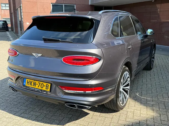 Bentley Bentayga 4.0 V8 2021 Benzine 4