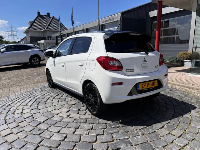 Mitsubishi Space Star 3