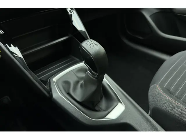 Peugeot 208 1.2 PureTech Active 2020 Benzine 28