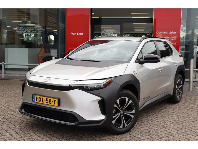 Toyota bZ4X Dynamic 71 kWh 2025 Elektrisch 12