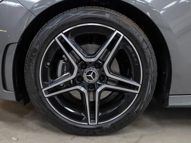 Mercedes-Benz B-Klasse 180 AMG Line 2024 Benzine 9