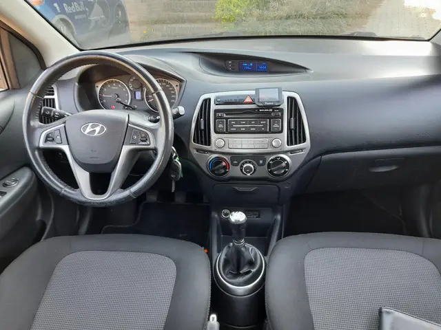 Hyundai i20 1.2i i-Motion 2012 Benzine 8