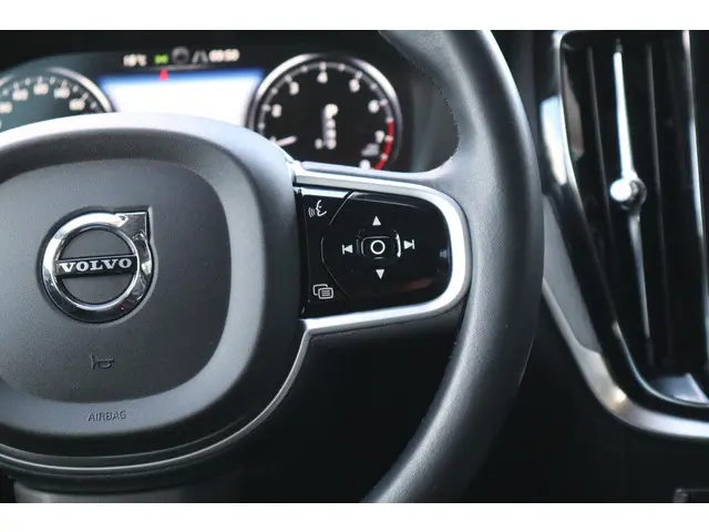 Volvo V60 2.0 T5 Inscription 2018 Benzine 25