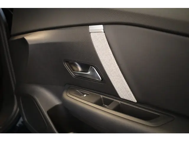 Citroën C4 PT 130 Shine 2022 Benzine 10