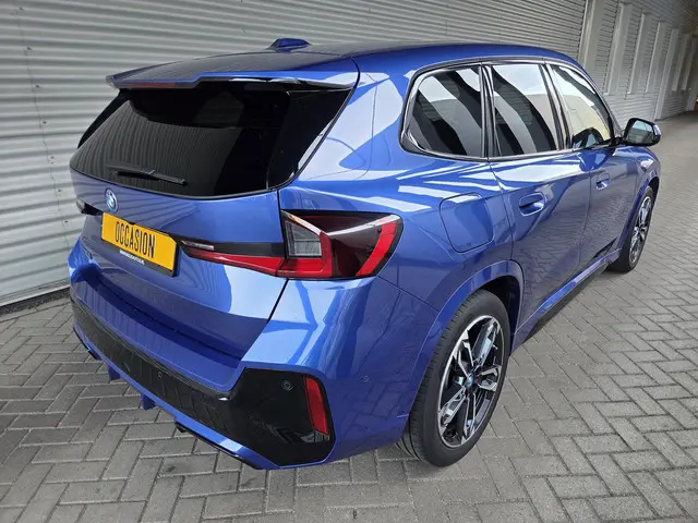 BMW iX1 xDrive30 Launch Edition 67 kWh 2023 Elektrisch 11