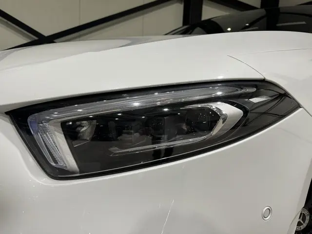 Mercedes-Benz A-Klasse 250 e AMG 2020 Hybride Benzine 25