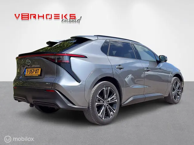 Toyota bZ4X Premium 4WD 71 kWh 2023 Elektrisch 4