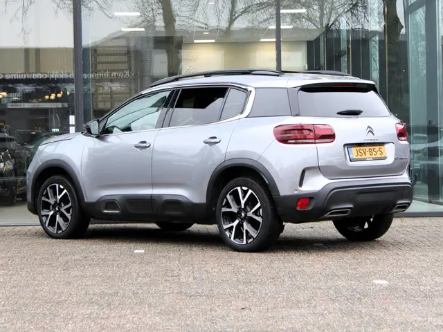 Citroën C5 Aircross 1.2 PureTech Shine 2023 Benzine 2