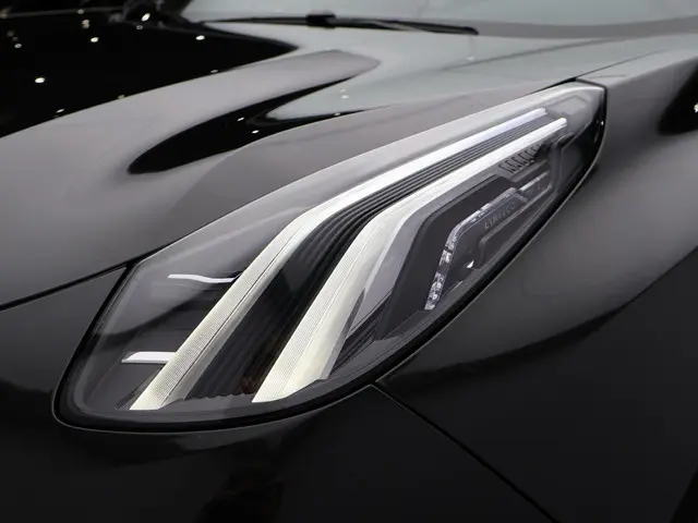 Lynk & Co 01 1.5 2024 Hybride Benzine 7