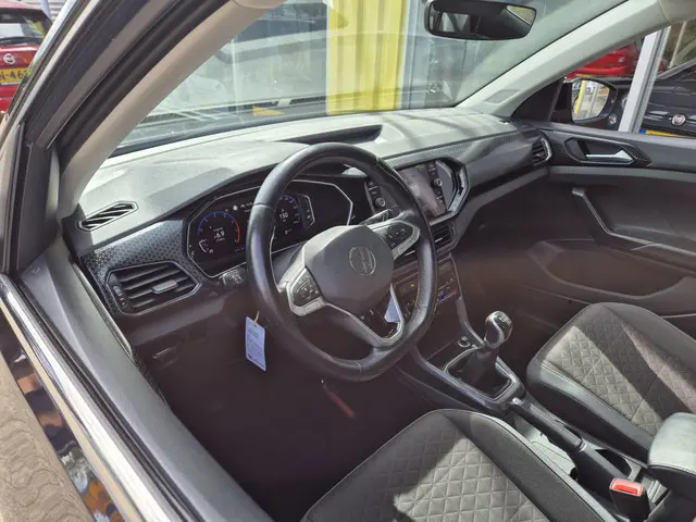 Volkswagen T-Cross 1.0 TSI Style 2022 Benzine 6