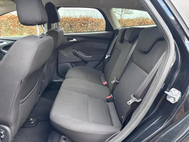 Ford Focus Wagon 1.0 EcoBoost Titanium 2015 Benzine 13