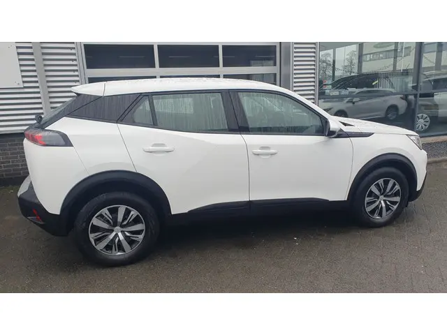 Peugeot 2008 1.2 PureTech Active 2021 Benzine 24