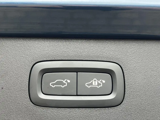 Lynk & Co 01 1.5 2023 Hybride Benzine 32