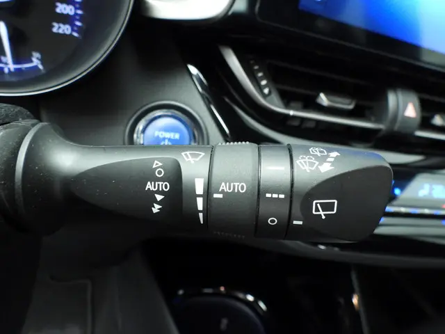 Toyota C-HR 1.8 Hybrid Dynamic 2019 Hybride Benzine 29
