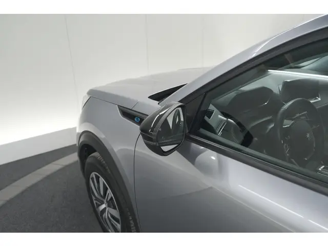 Peugeot e-2008 EV Active 50 kWh 2022 Elektrisch 18