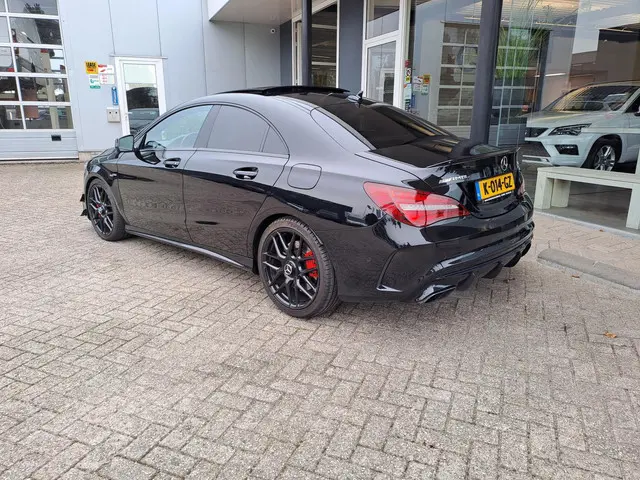 Mercedes-Benz CLA AMG 45 4MATIC 2016 Benzine 3