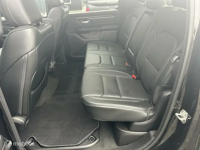 Dodge Ram 1500 4X4 5.7 V8 4x4 Crew Cab Sport 2024 LPG/Gas 21