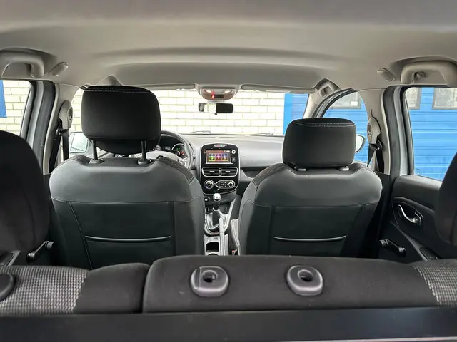 Renault Clio Estate 0.9 TCe Bose 2020 Benzine 9