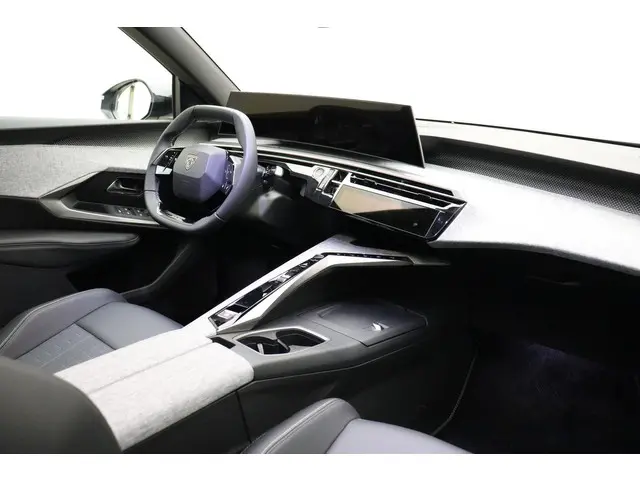 Peugeot 3008 1.2 Hybrid GT 2025 Hybride Benzine 17