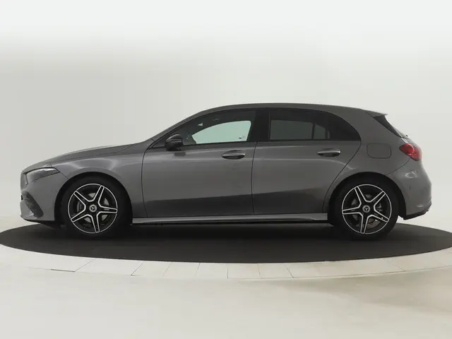Mercedes-Benz A-Klasse 3
