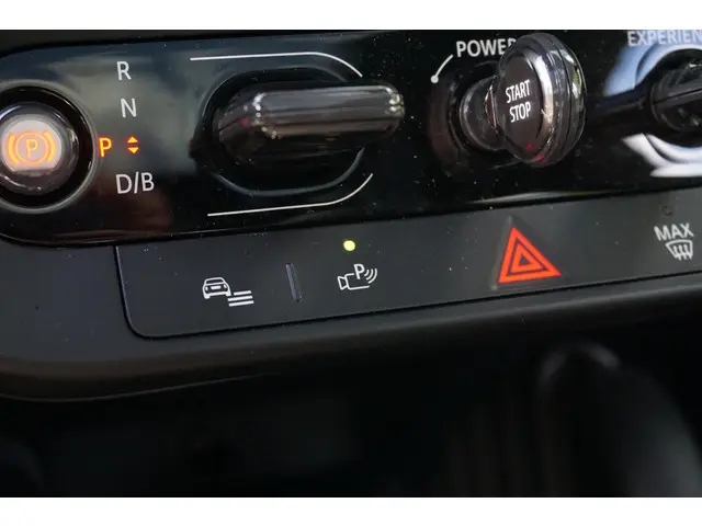 MINI 3-Deurs Cooper E 2025 Elektrisch 16