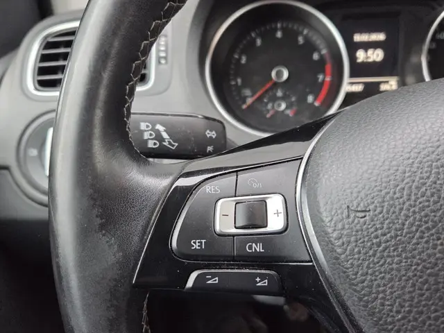 Volkswagen Polo 1.0 2015 Benzine 11