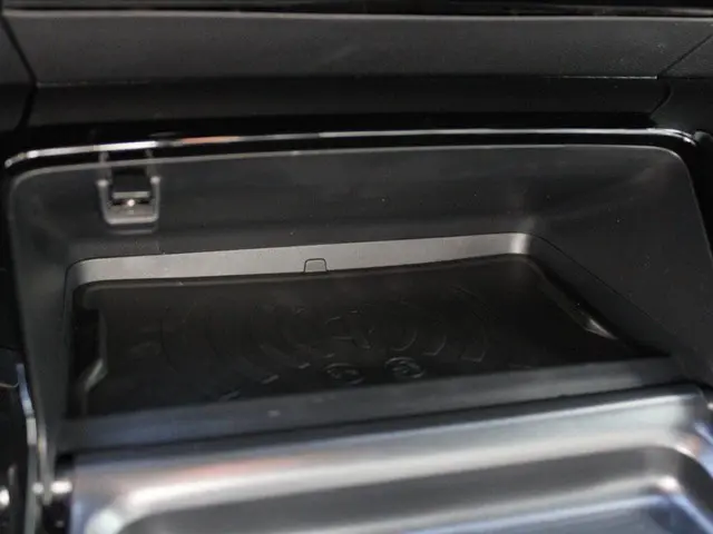 Peugeot 2008 1.2 Hybrid 110 Allure 2026 Hybride Benzine 11