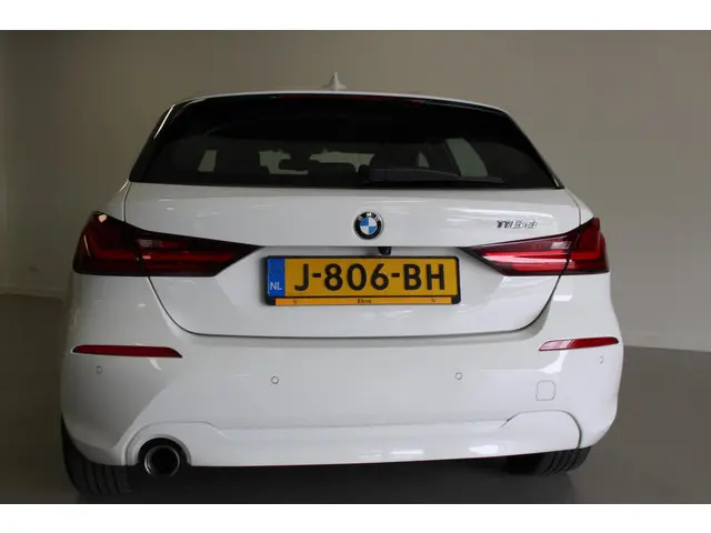 BMW 1 Serie 116d Executive Edition 2020 Diesel 7