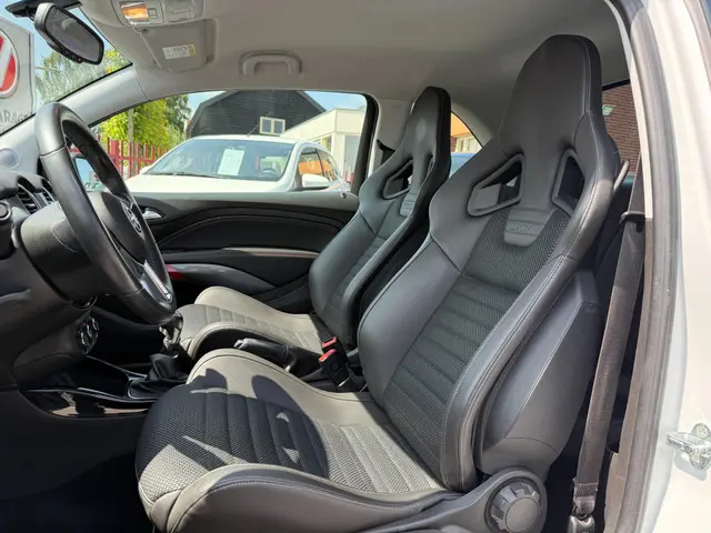 Opel ADAM 1.4 Turbo S RIJKLAARPRIJS! 2017 Benzine 12
