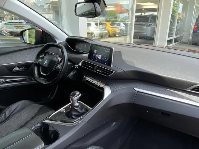 Peugeot 3008 1.6 BlueHDi Blue Lease Premium 2016 Diesel 9