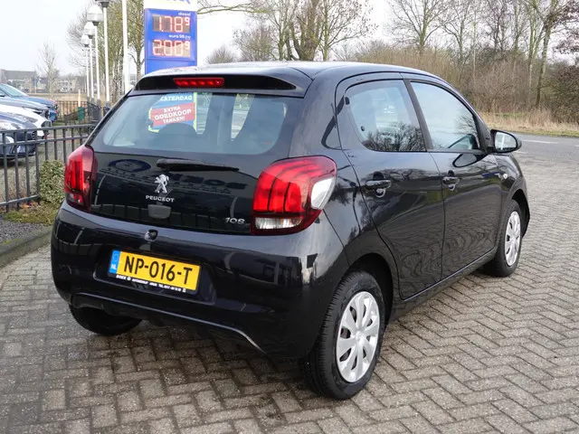 Peugeot 108 1.0 e-VTi Active 2017 Benzine 3