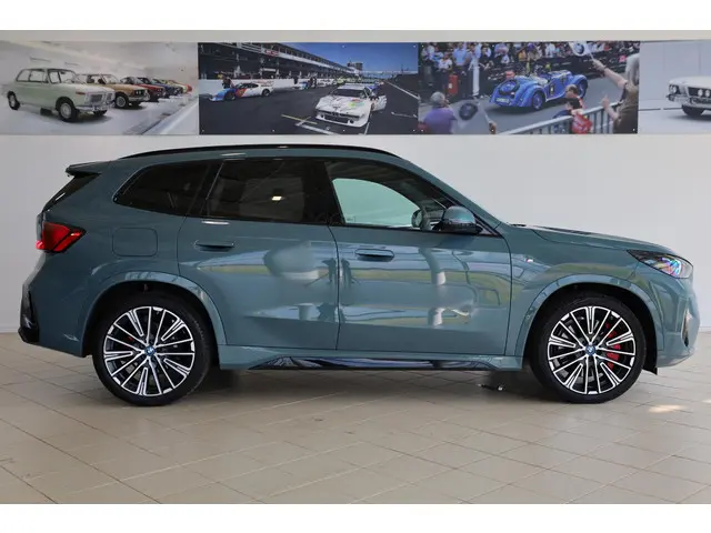 BMW iX1 eDrive20 2024 Elektrisch 3