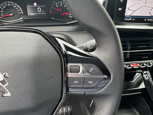 Peugeot 208 1.2 Turbo 100 PK Allure 2023 Benzine 17