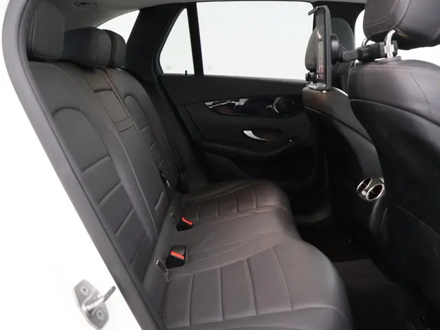 Mercedes-Benz GLC 200 AUT9 NIEUW MODEL 2019 Benzine 27