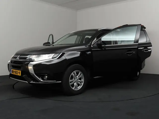 Mitsubishi Outlander 2.0 PHEV Pure 2016 Hybride Benzine 33
