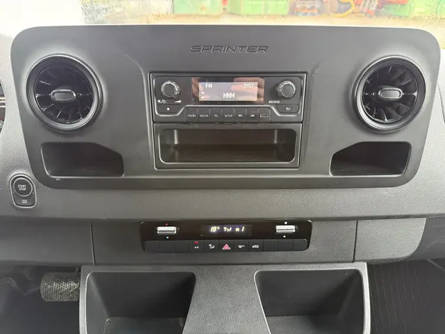 Mercedes-Benz eSprinter 312 2022 Elektrisch 17