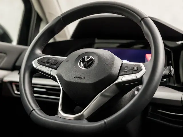 Volkswagen Golf 1.0 eTSI Sport 2020 Benzine 19