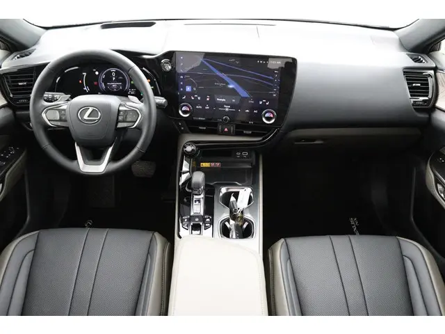 Lexus NX 450h+ AWD Overtrail Line 2024 Hybride Benzine 4