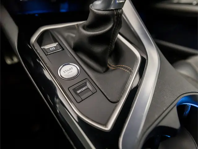 Peugeot 3008 1.2 PureTech GT Line 2018 Benzine 25