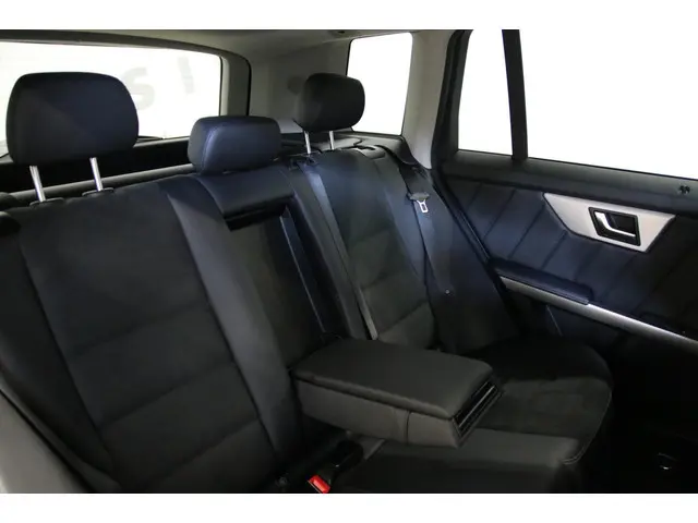 Mercedes-Benz GLK 200/ 57.000km!/ Xenon/ 2015 Benzine 8