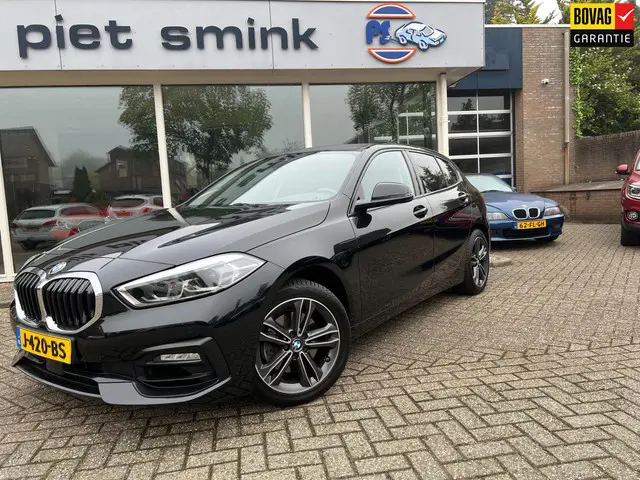 BMW 1 Serie 118i Executive Edition 2020 Benzine