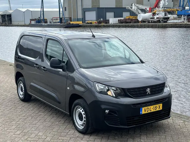 Peugeot Partner bestel 1.5 BlueHDI Asphalt 2019 Diesel 13