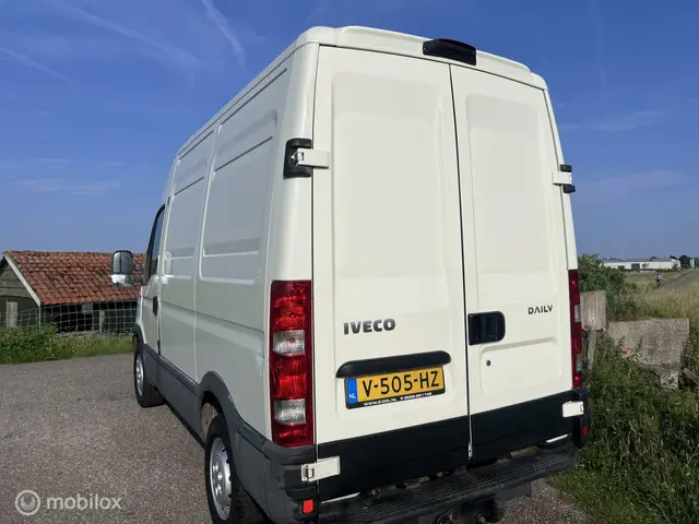 Iveco Daily 35S13V 330 H3 2014 Diesel 6