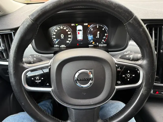 Volvo V90 2.0 D4 Momentum 2016 Diesel 8
