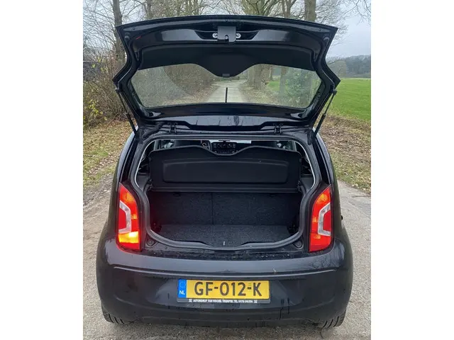 Volkswagen up! 1.0 move up! BlueM. 2015 Benzine 11