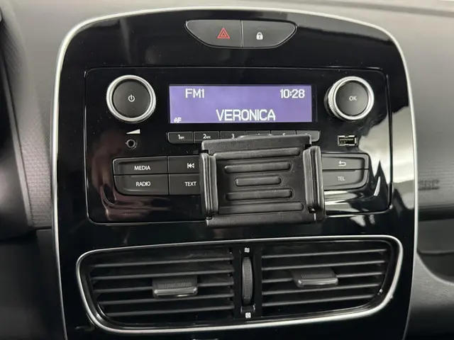 Renault Clio TCe 90 Life 2018 Benzine 37