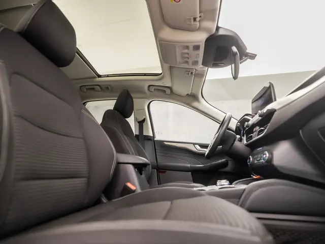 Ford Kuga 2.5 PHEV Titanium 2021 Hybride Benzine 8
