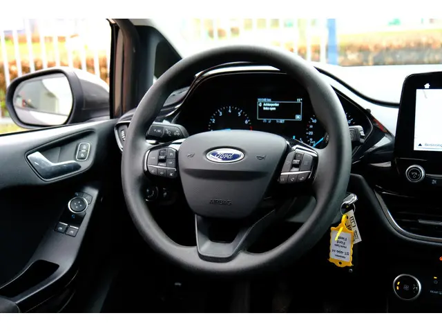 Ford Fiesta 1.1 Trend 5-drs Navi|Cruise|Airco 2018 Benzine 6